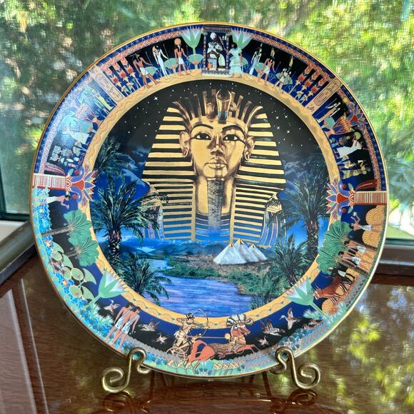 Vintage Tutankhamun Plate by Sue Climpson for Bradford Exchange Egypt Art - Picture 9 of 10